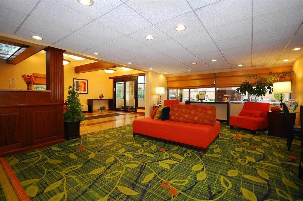 Fairfield Inn Boston Dedham Bagian luar foto