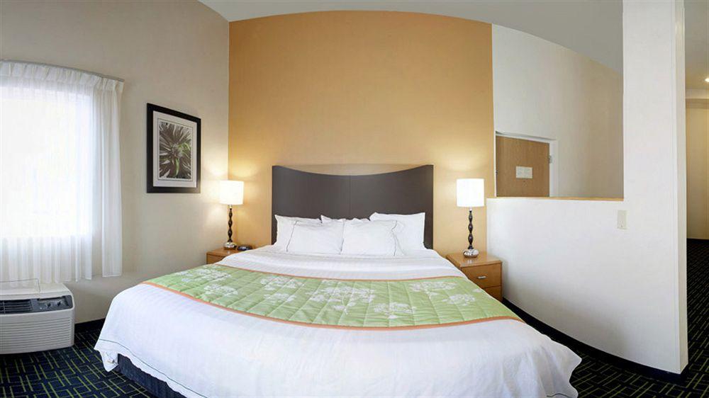 Fairfield Inn Boston Dedham Bagian luar foto