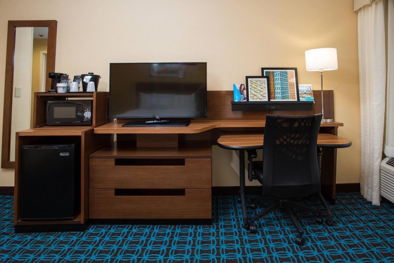 Fairfield Inn Boston Dedham Bagian luar foto