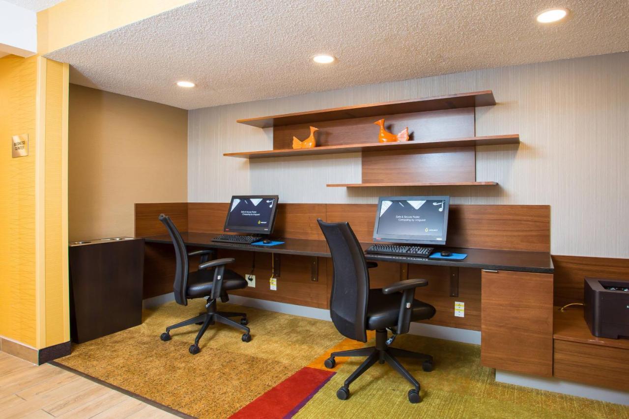 Fairfield Inn Boston Dedham Bagian luar foto