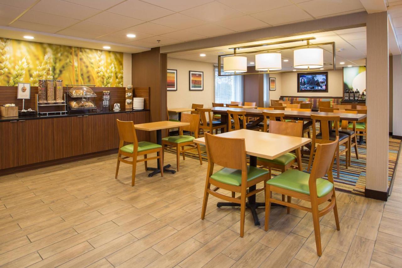 Fairfield Inn Boston Dedham Bagian luar foto