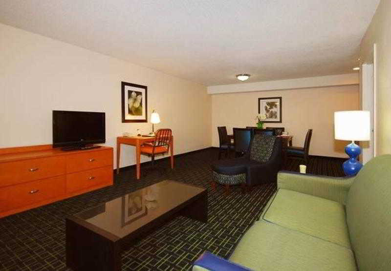 Fairfield Inn Boston Dedham Bagian luar foto