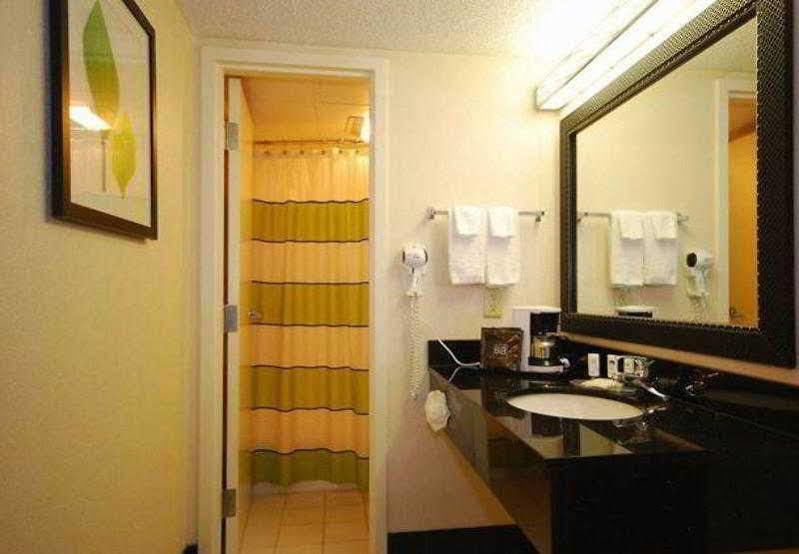 Fairfield Inn Boston Dedham Bagian luar foto