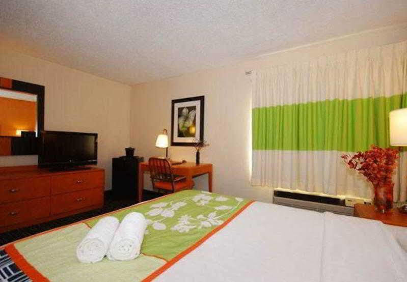 Fairfield Inn Boston Dedham Bagian luar foto